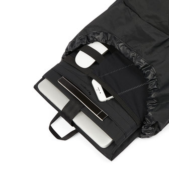 Pinqponq Dukek Backpack Pure Black binnenkant