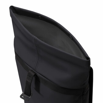 Ucon Acrobatics Lotus Vito Medium Backpack Black sluiting