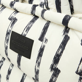Mads Norgaard Dreamy Pillow Bag Paint Stripe/White Alyssum logo