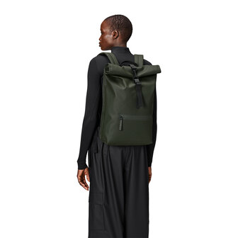 Rains Roll Top Backpack Green model vrouw