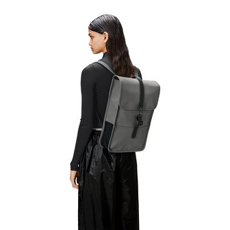 Rains Backpack Mini Grey model vrouw