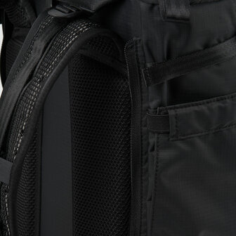 Pinqponq Komut Medium Bike Backpack Pure Black details