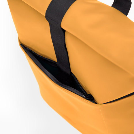 Ucon Acrobatics Lotus Hajo Mini Backpack Honey Mustard voorvak