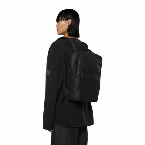 Rains Book Backpack Black model vrouw
