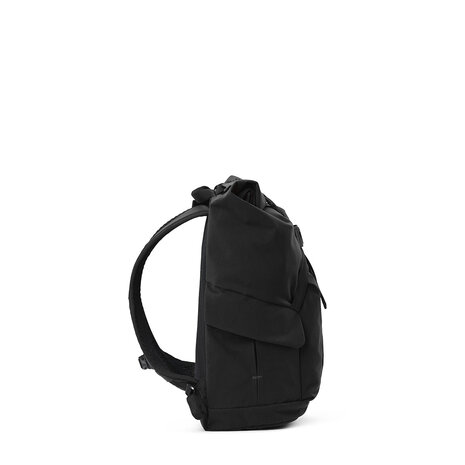 Pinqponq Kross Backpack Solid Black zijkant