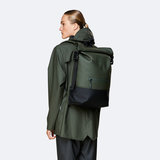 Rains Buckle Roll Top Backpack Green model vrouw zijkant